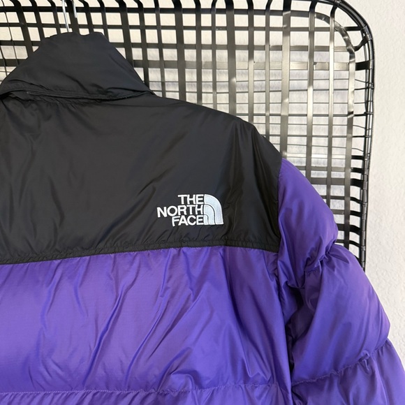 The North Face 1996 Retro Nuptse Jacket in Peak Purple - Picture 6 of 7